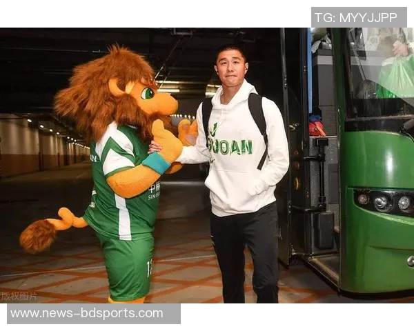 北京国安门将侯森荣膺中超11月最佳守门员称号