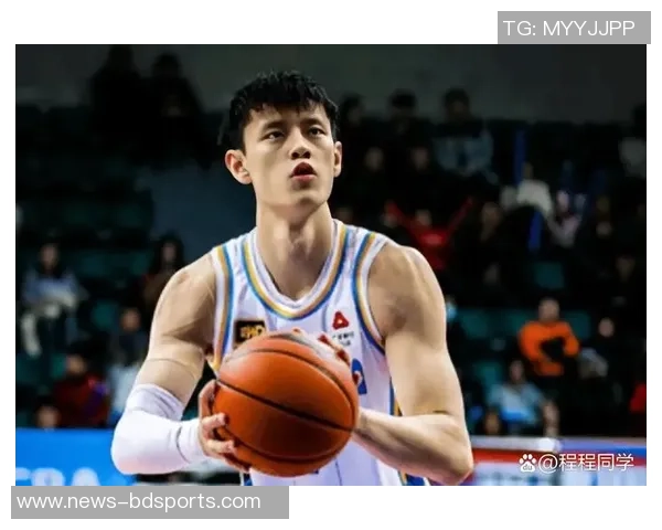 林书豪曾凡博重聚澳门两位首钢7号的精彩时刻回忆