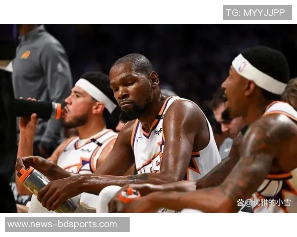 周最佳提名名单揭晓小卡布克库里杜兰特杰伦布朗等明星球员争夺荣誉 周最佳提名名单揭晓小卡布克库里杜兰特杰伦布朗等明星球员争夺荣誉